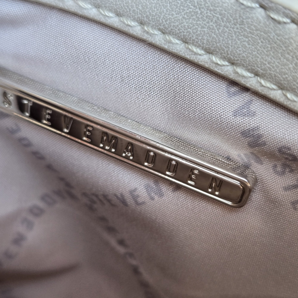 STEVE MADDEN Crossbody Bag - Picture 4 of 12